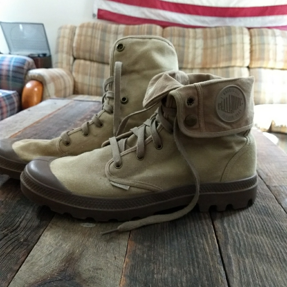 Palladium Baggy canvas boots